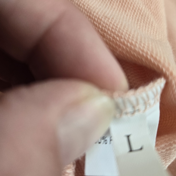 Pretty light pink long sleeve shirt - Picture 2 of 4